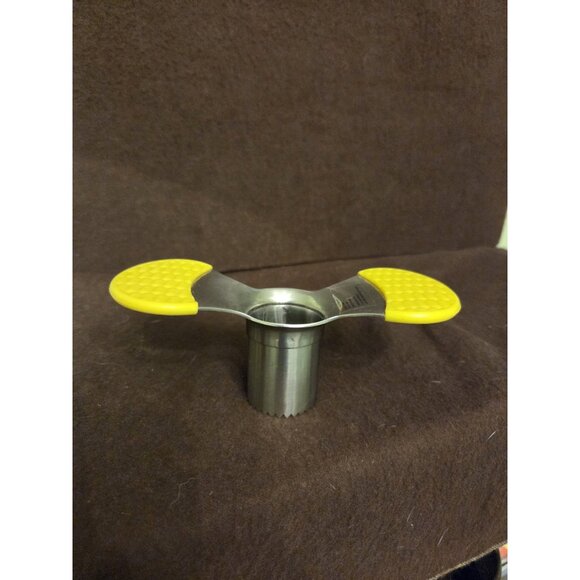 Hand Held Corn Cob Stripper Peeler with Stainless Steel Serrated Teeth - Picture 2 of 8